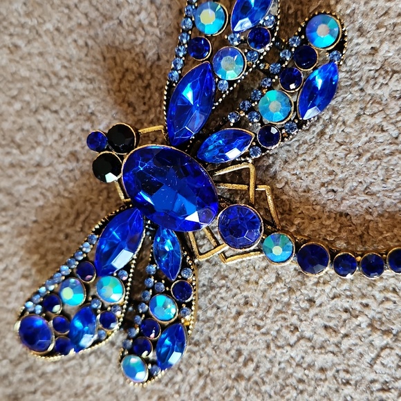 EUC Dragonfly brooch pin blue aurora boureilas gold - Picture 3 of 8